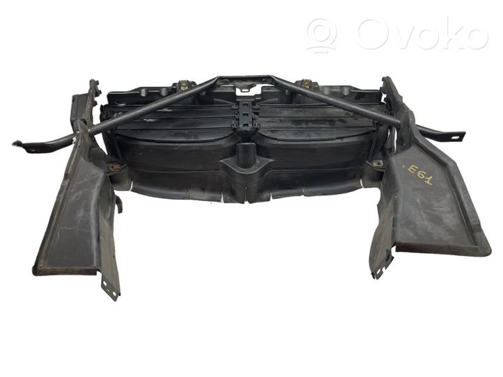 BMW 5 E60 E61 Staffa del pannello di supporto del radiatore 7050537