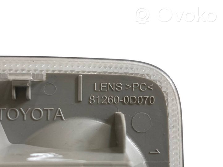 Toyota Yaris Illuminazione sedili anteriori 812600D070