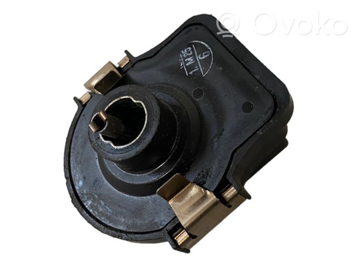 Lexus GS 300 350 430 450H Capteur de hauteur à suspension pneumatique 8924130040