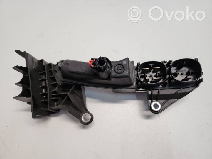 BMW 6 F12 F13 Узел подключения плюсовых проводов 6842524