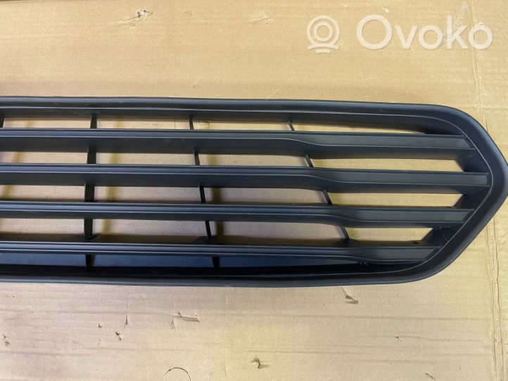 Ford Transit Custom Grille inférieure de pare-chocs avant 