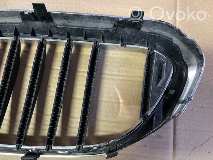 BMW 5 G30 G31 Grille de calandre avant 51137383520