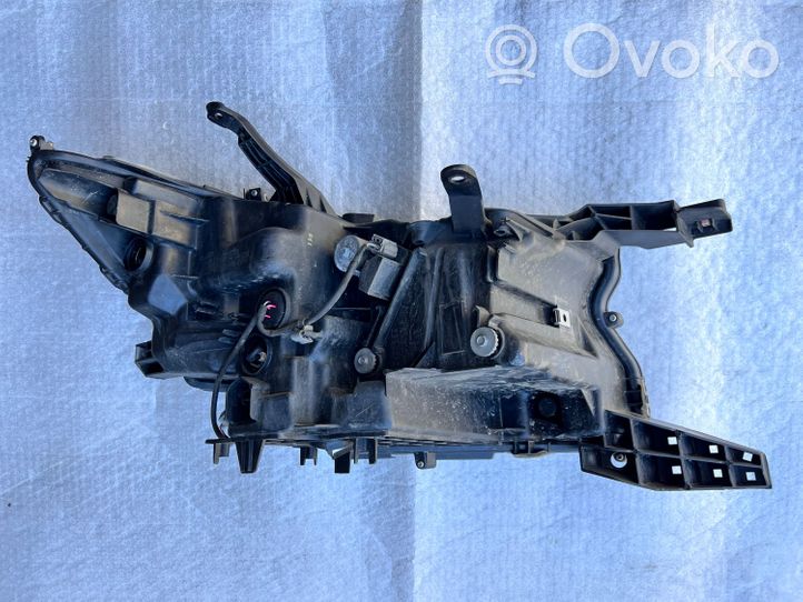 Toyota Land Cruiser (J150) Lampa przednia 8118560N20