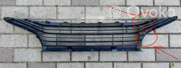 Toyota Yaris Grille de calandre avant 531120D810