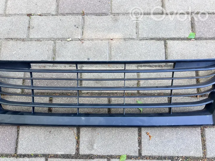 Toyota Yaris Grille de calandre avant 531120D810