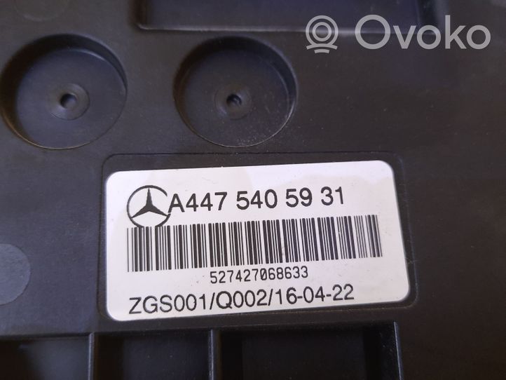 Mercedes-Benz Vito Viano W447 Rėlių montavimo blokas A4475405931