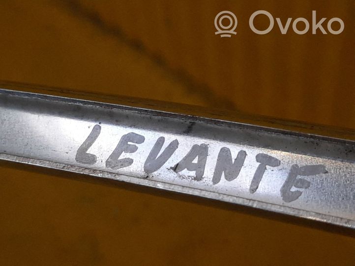 Maserati Levante Lasin takaosan lista 670033373