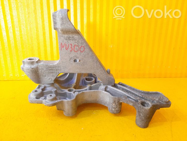 Nissan NV300 Supporto di montaggio scatola del cambio 244834609R