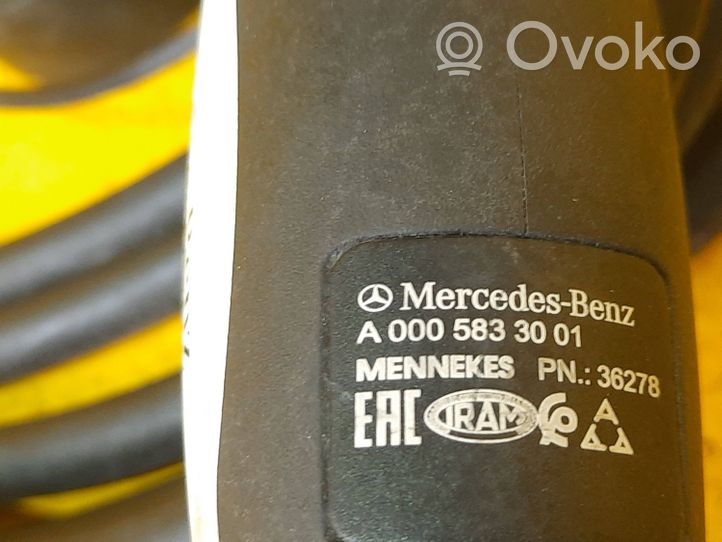 Mercedes-Benz EQC Sähköauton latauskaapeli A0005833001