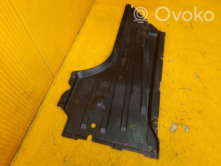 BMW M4 G82 G83 Placa protectora del centro/medio 8074618