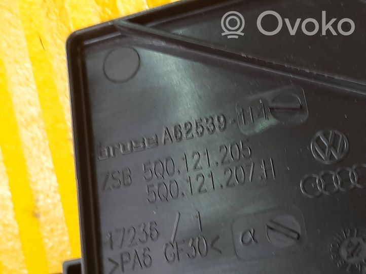 Skoda Octavia Mk3 (5E) Elektryczny wentylator chłodnicy 5Q0121207H