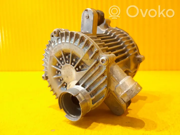 Audi Q3 F3 Antrinis oro siurblys 04E959135C