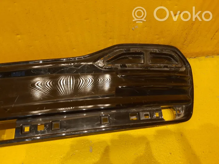 Volkswagen Taigo Grille inférieure de pare-chocs avant 2G7807837