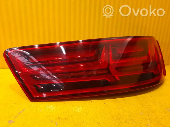 Audi Q7 4M Lampa tylna 4M0945094E