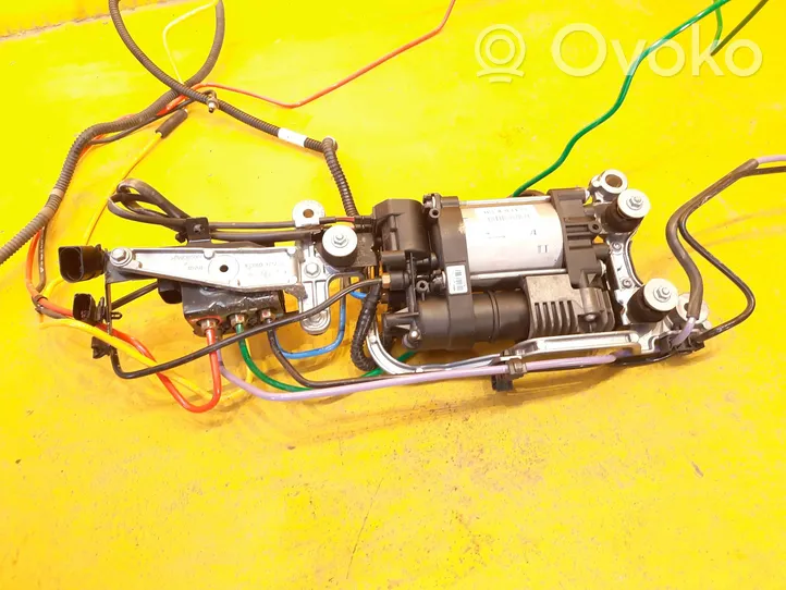 Porsche Macan Compresseur / pompe à suspension pneumatique 95B616007B