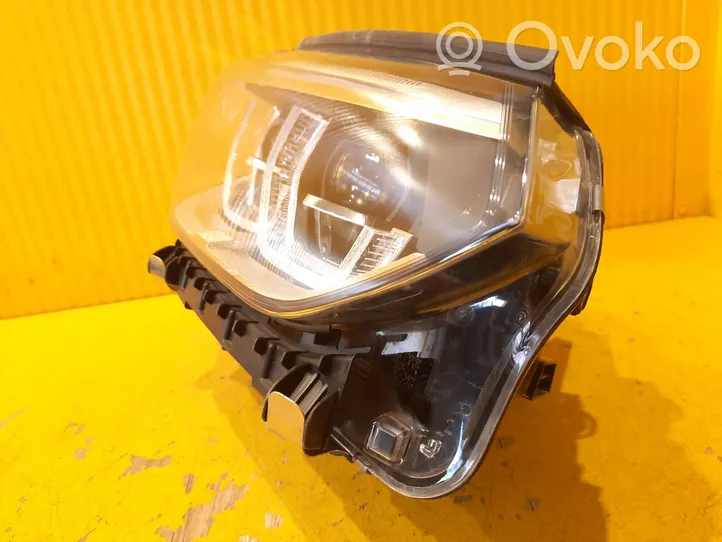 BMW X3 G01 Lampa przednia 8739654