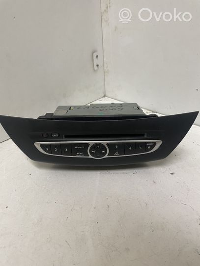 Renault Laguna III Panel / Radioodtwarzacz CD/DVD/GPS 281150017R