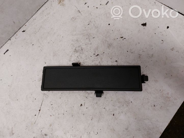 Audi Q2 - Rivestimento del vano portaoggetti del cruscotto 81B857035