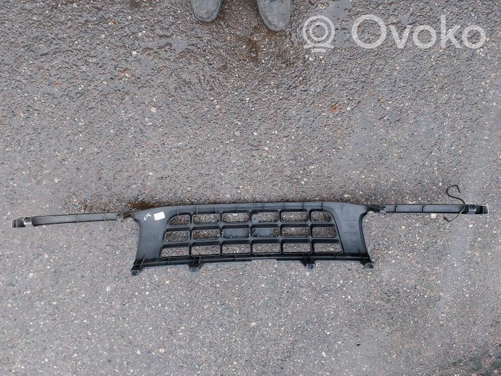 Opel Frontera B Grille calandre supérieure de pare-chocs avant 07059827