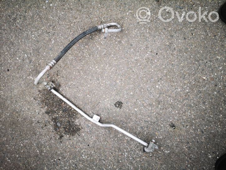 Opel Vivaro Ilmastointilaitteen putki (A/C) 924903875R