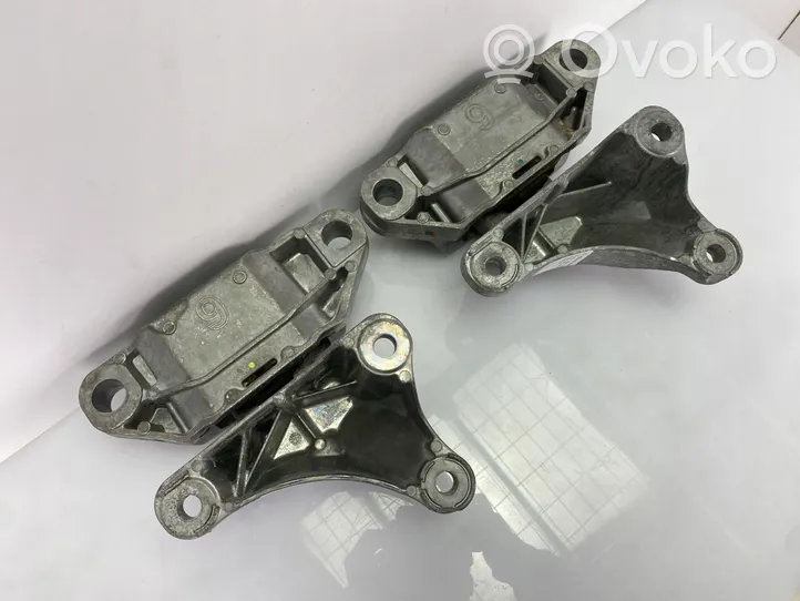 Ford Kuga III Support de boîte de vitesses LX61-7M121-PA