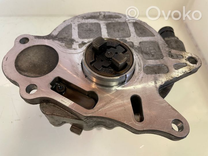 Volkswagen Touran II Vacuum pump 03L145100