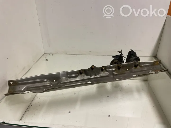 Toyota Avensis Verso Radiateur panneau supérieur d'admission d'air F1508