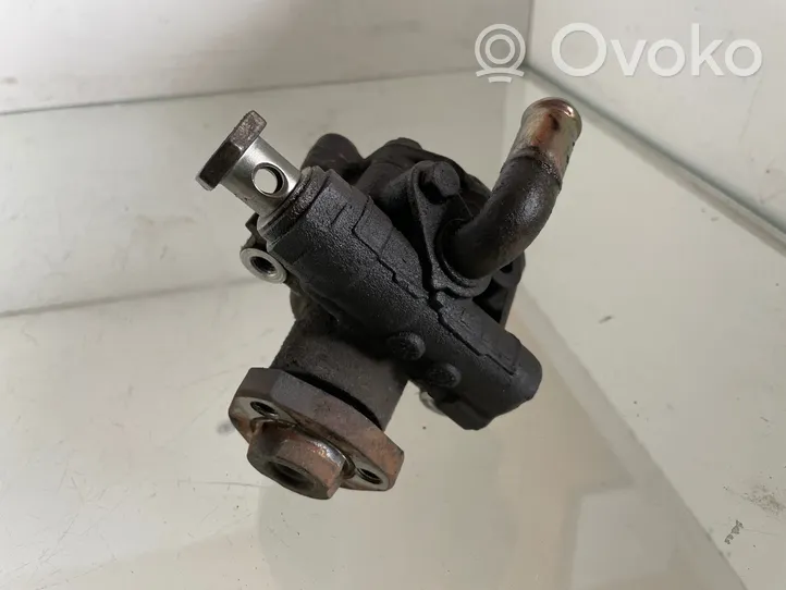 Volkswagen Bora Ohjaustehostimen pumppu 1J0422154A