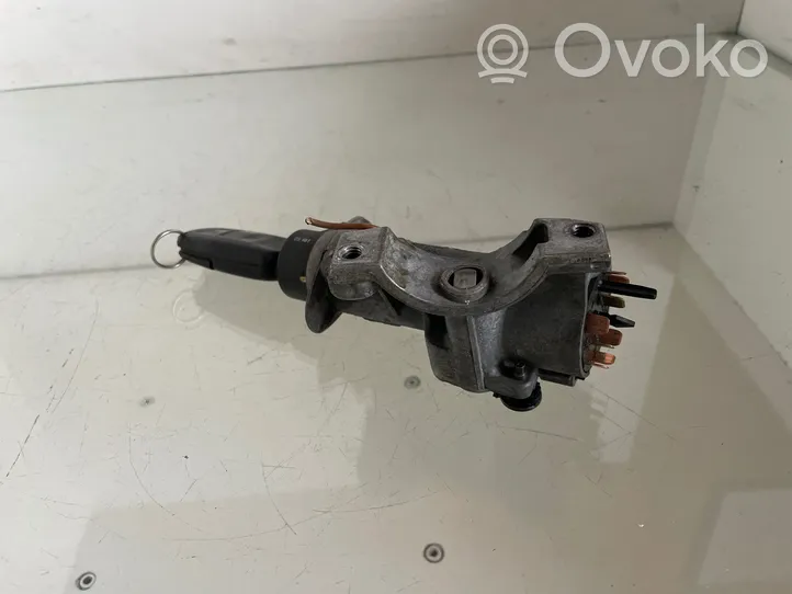 Volkswagen Bora Užvedimo spynelė 4B0905851C