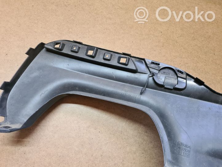 BMW 5 G30 G31 Modanatura della barra di rivestimento del paraurti anteriore 8067763