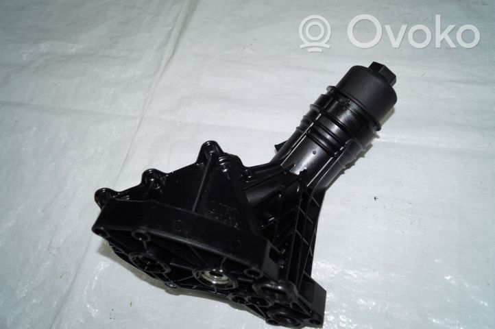 BMW 7 G11 G12 Support de filtre à huile 8570063