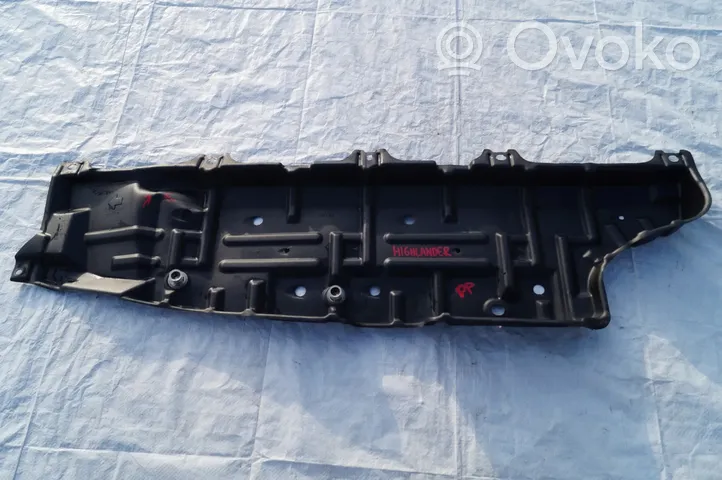 Toyota Highlander XU70 Osłona dolna silnika 4621632