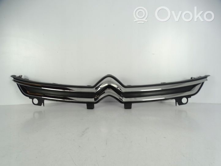 Citroen C4 II Maskownica / Grill / Atrapa górna chłodnicy 