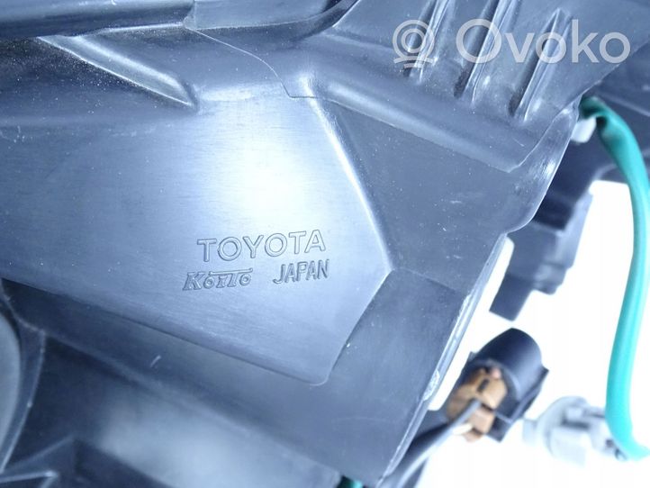 Toyota Land Cruiser (J150) Lampa przednia 