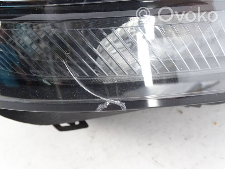 Mercedes-Benz SLC R172 Lampa przednia A1729061201