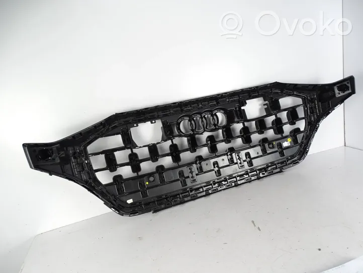 Audi Q8 e-tron Etupuskurin ylempi jäähdytinsäleikkö 4M8853651