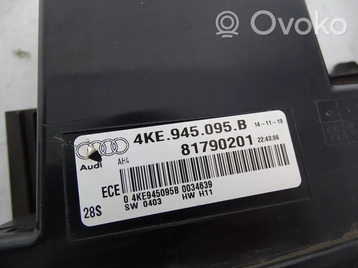 Audi e-tron Lampy tylnej klapy bagażnika 4KE945095B