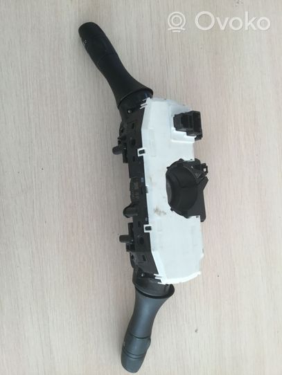 Nissan Qashqai Czujnik kąta skrętu 0265019061