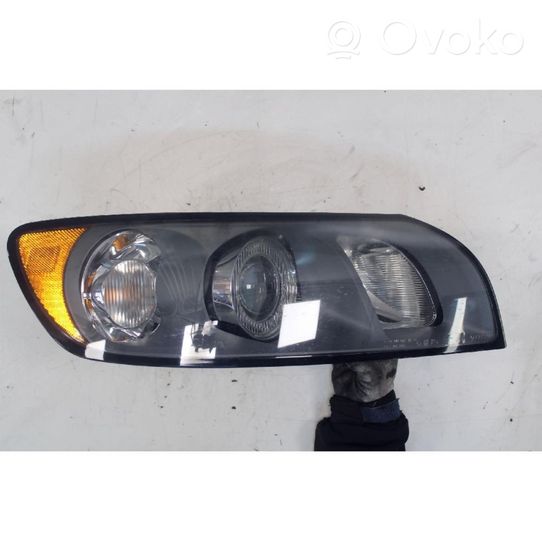 Volvo V50 Lampa przednia 30698886