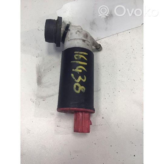 Honda CR-V Windscreen/windshield washer pump 