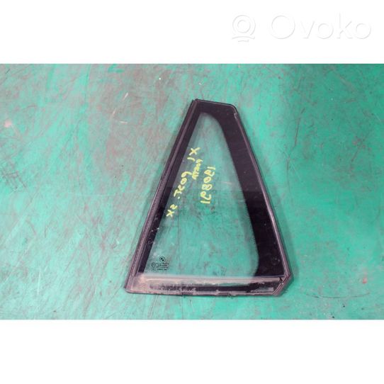 BMW 1 E81 E87 Rear vent window glass 