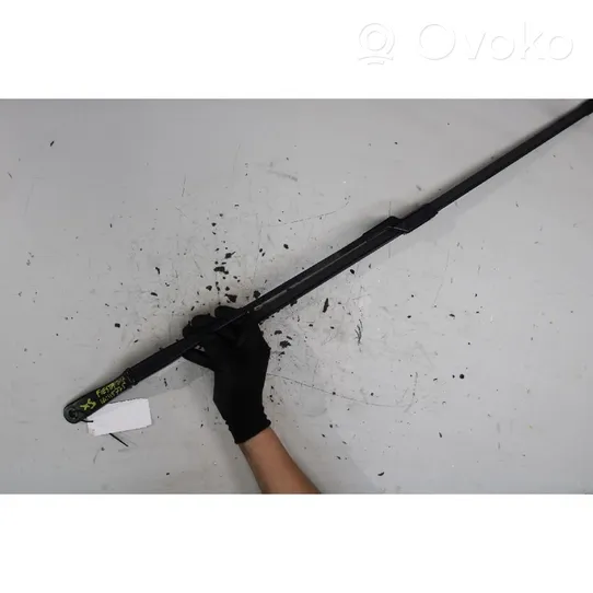 Ford Fiesta Front wiper blade arm 