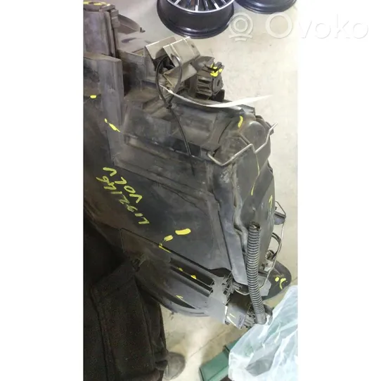 Volvo V50 Lampa przednia 30698886