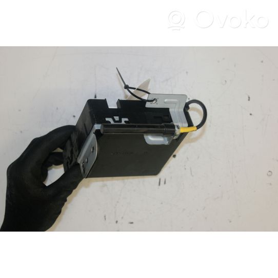 Hyundai Santa Fe Door central lock control unit/module 