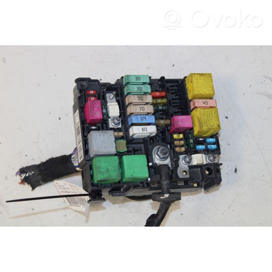 Citroen C4 Cactus Fuse module 