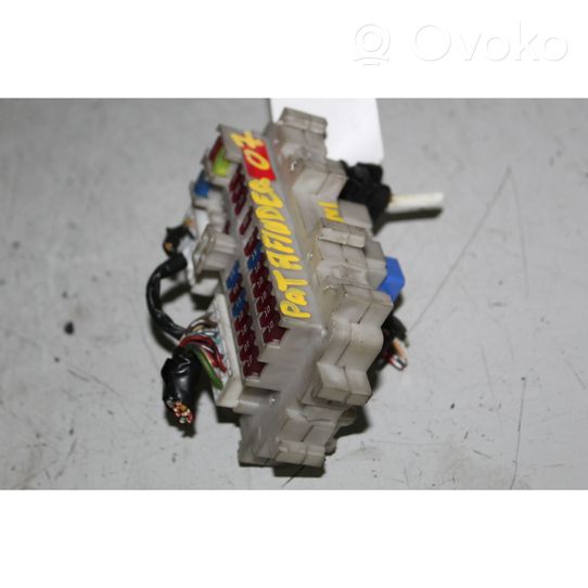 Nissan Pathfinder R51 Module de fusibles 