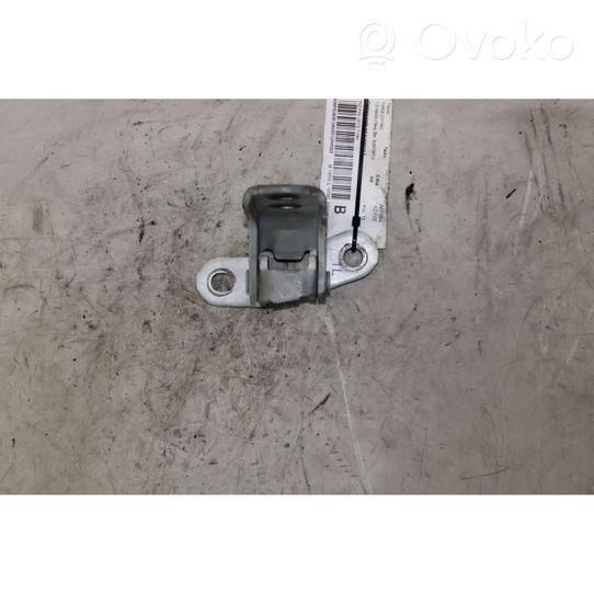 Toyota Yaris Prowadnica rolkowa drzwi bocznych / przesuwanych / Zawias górny 