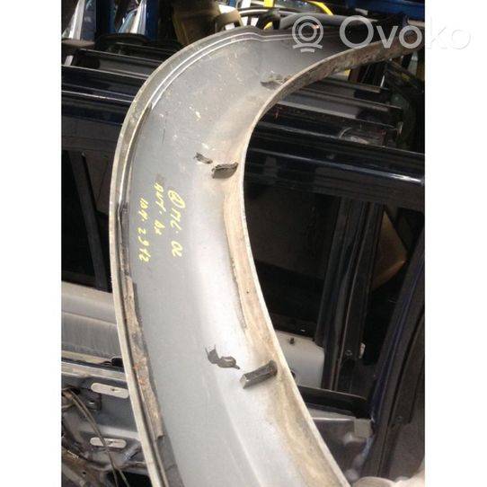 Mercedes-Benz ML W163 Rivestimento passaruota anteriore 