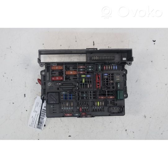 BMW 1 E82 E88 Module de fusibles 