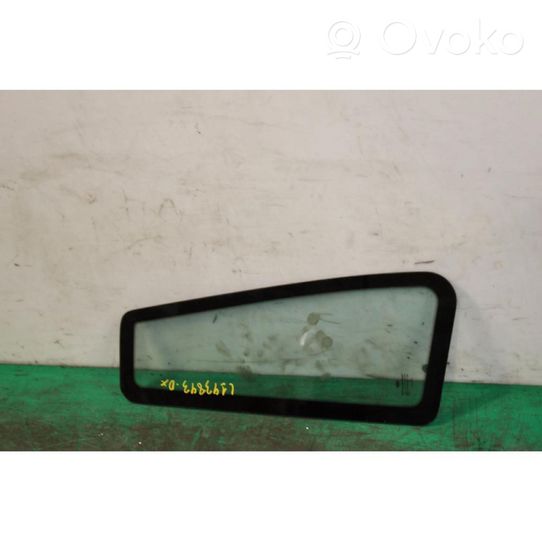 Nissan Atleon Front door window glass four-door 